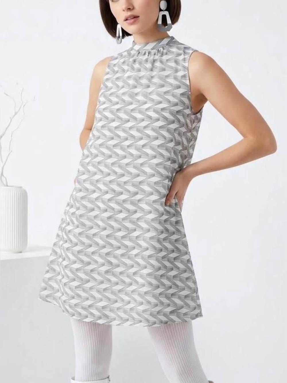🖤 BB Dakota Monochromatic Geometric Halter Dress 🖤